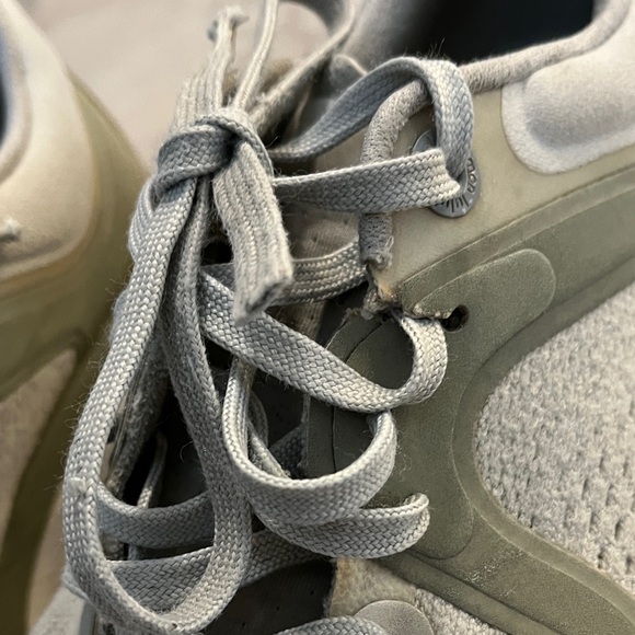 lululemon athletica Women's Light Gray and Olive Athletic Shoes - Picture 8 of 9